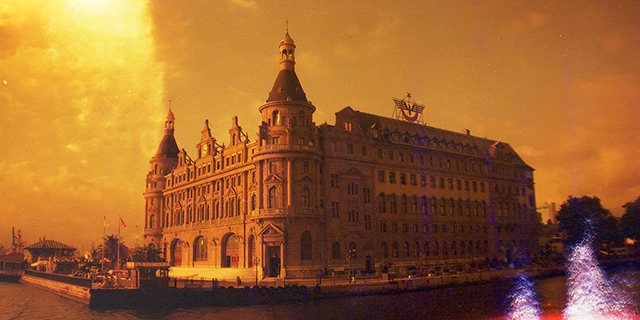 Haydarpaşa, 17.08.2014 | Lomography Redscale film | Fotoğraf: Can Mengilibörü