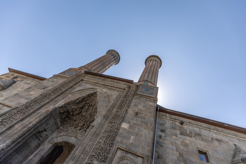 Çifte Minareli Medrese (Hatuniye Medresesi), Erzurum, Fotoğraf: Can Mengilibörü