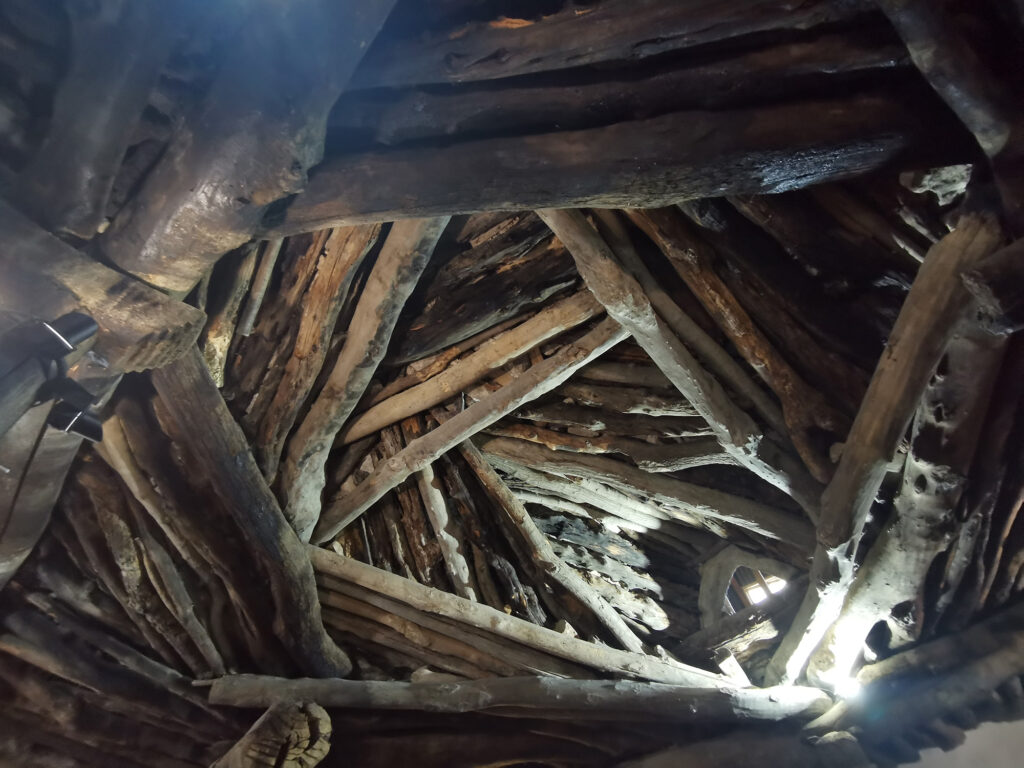 Büyük Ocak Cemevi’nin tavanı, Fotoğraf: Can Mengilibörü